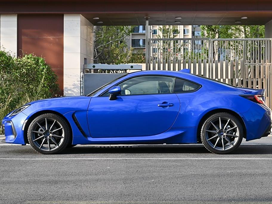 Subaru BRZ 2022 2.4L Ручная