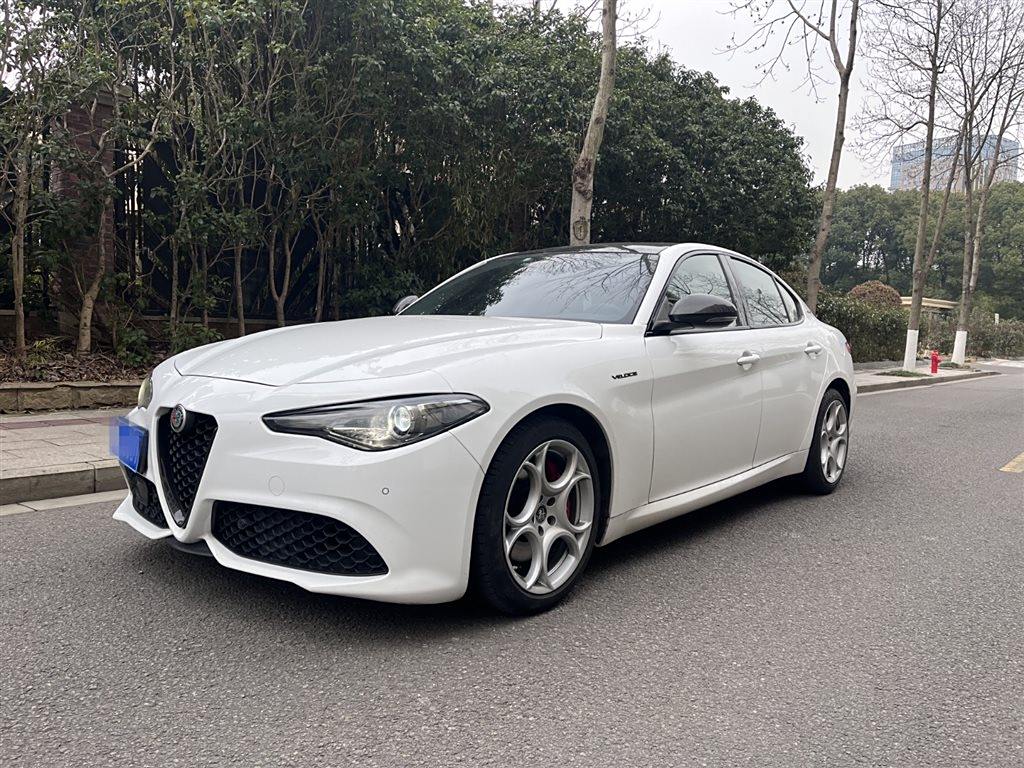 Alfa Romeo Giulia 2020 2.0T 280HP