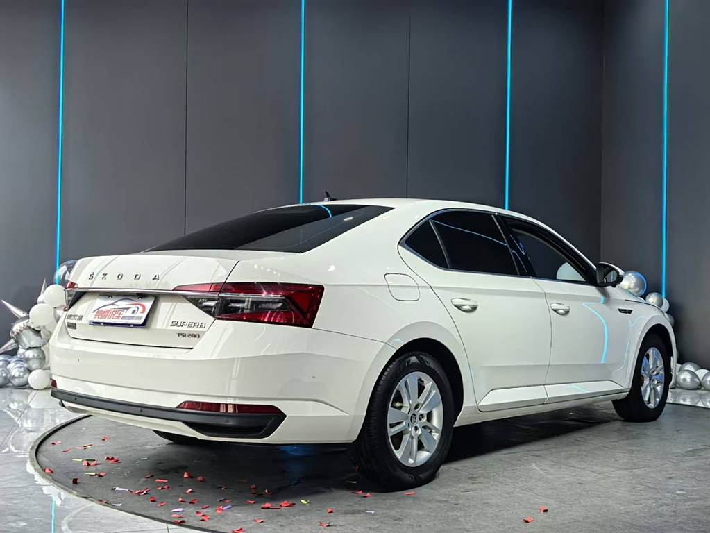 Skoda Superb 2019 TSI280 DSG