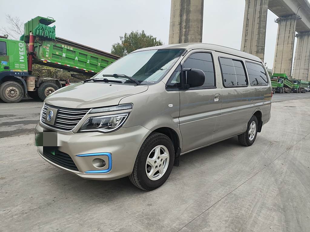 Dongfeng Lingzhi M5EV 2020   Luxury 7