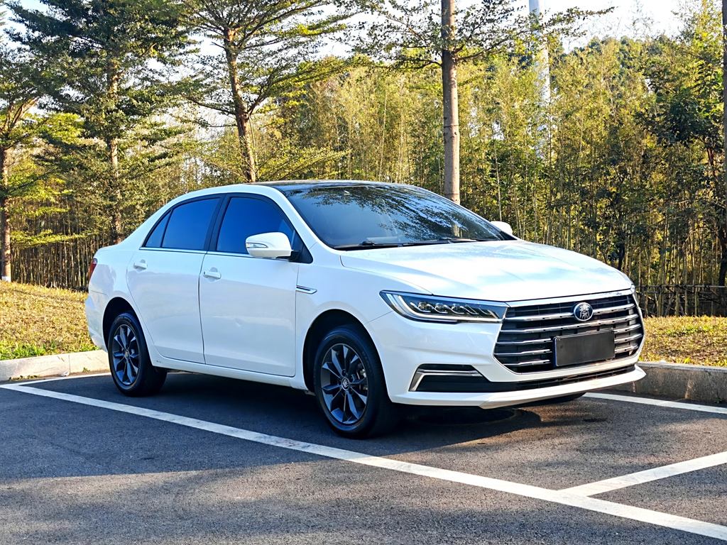 BYD Qin 2019 1.5L Автоматическая