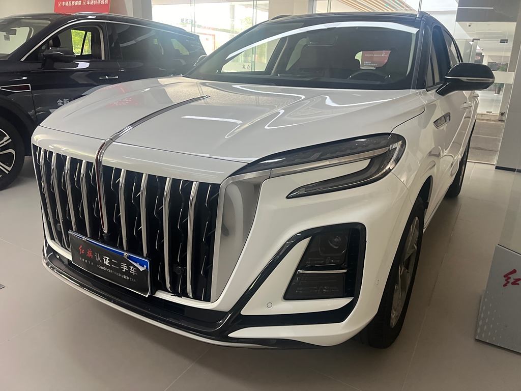 Hongqi HS3 2023 2.0T  Полный привод