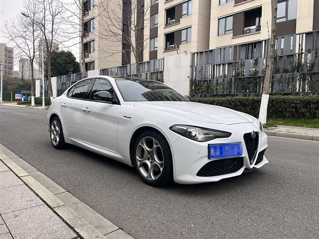 Alfa Romeo Giulia 2020 2.0T 280HP