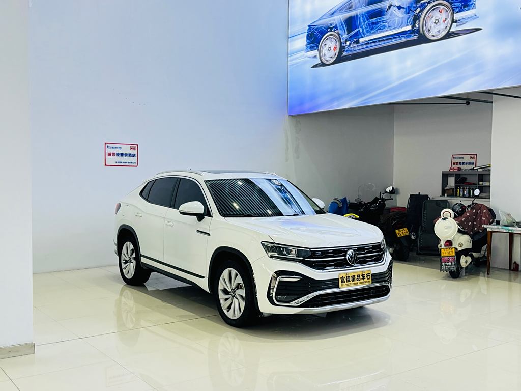 Volkswagen TayronX 2023 330TSI