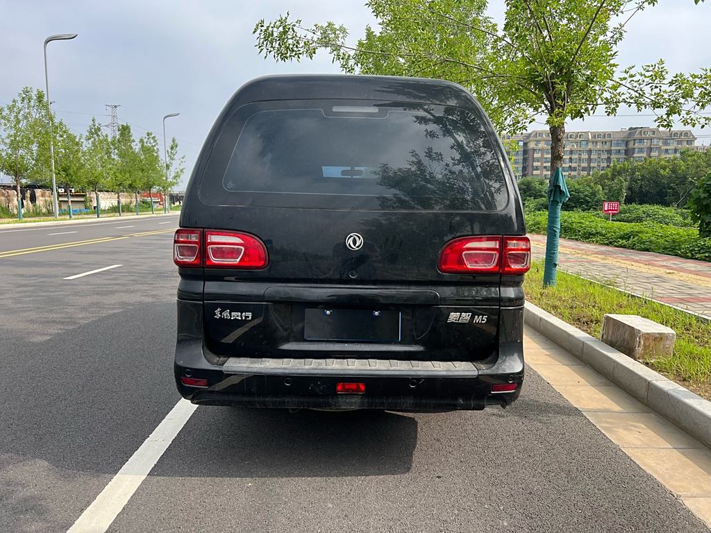 Lifan Lingzhi 2019 M5L 1.6L 7  Euro VI