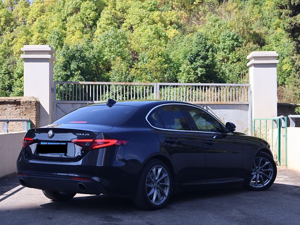 Alfa Romeo Giulia 2020 2.0T 280HP