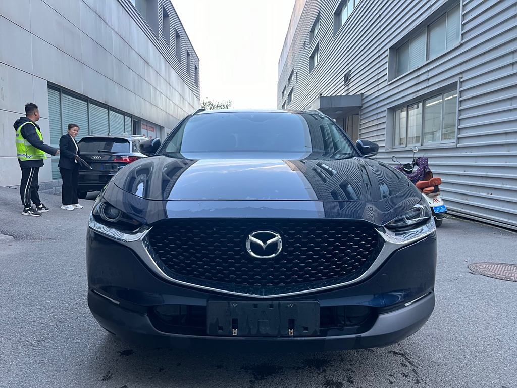 Mazda CX-30 2021 2.0L Автоматическая