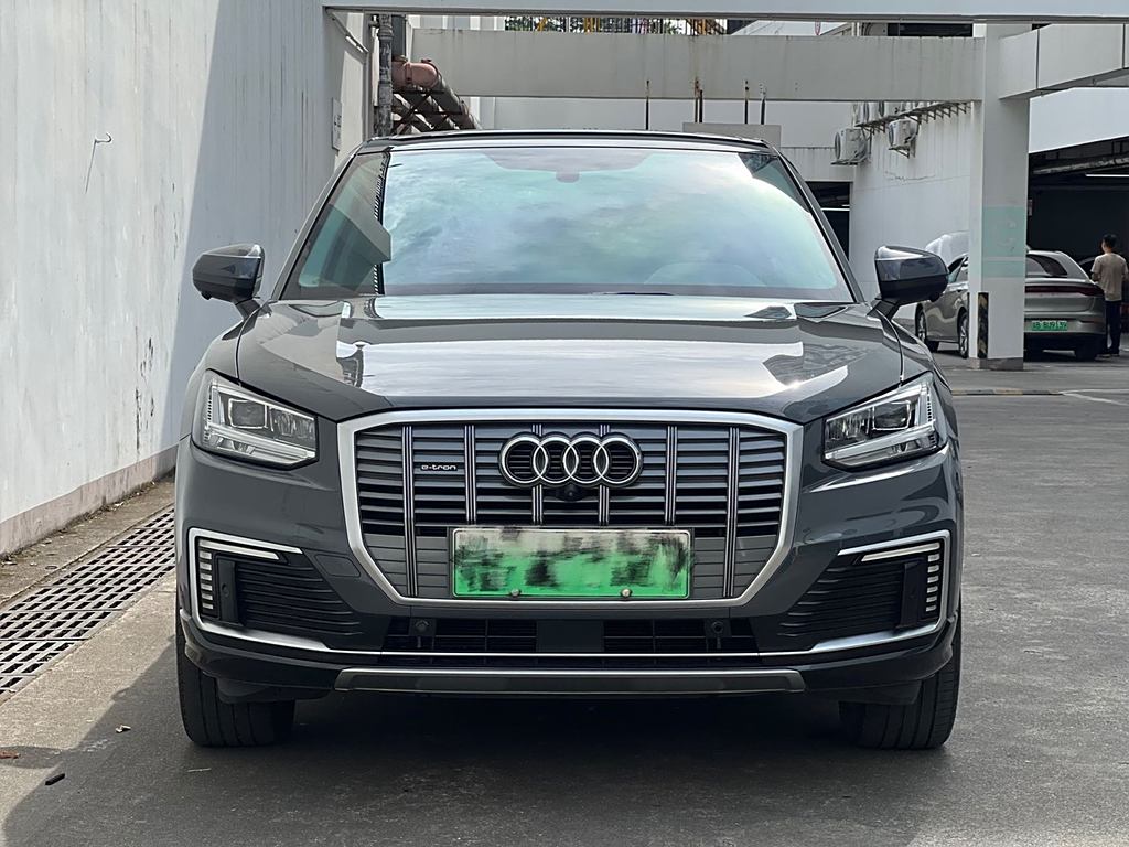 Audi Q2L e-tron 2019 Q2L e-tron