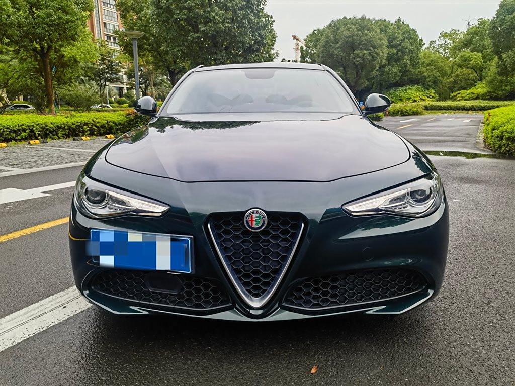 Alfa Romeo Giulia 2020 2.0T 280HP VIRTU