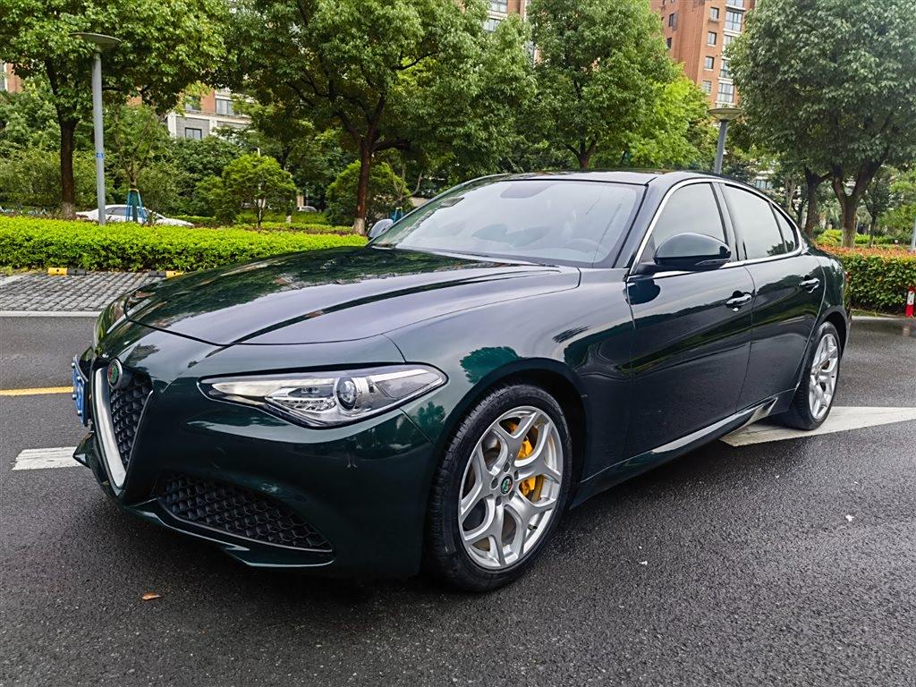 Alfa Romeo Giulia 2020 2.0T 280HP VIRTU