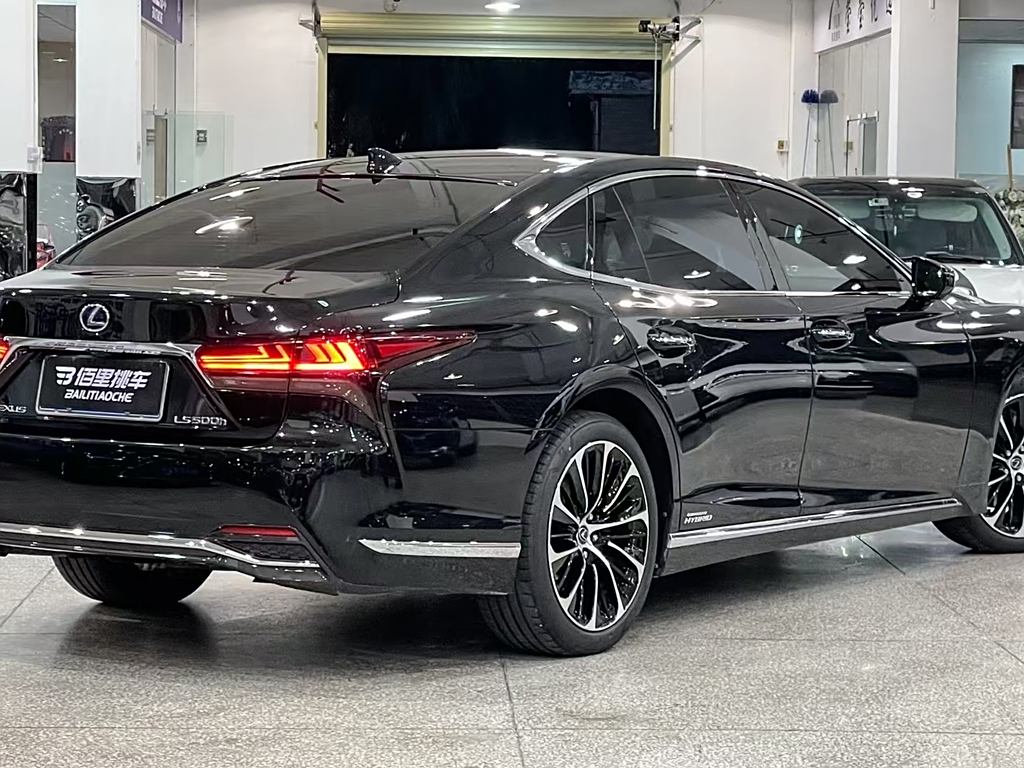 Lexus LS 2021 500h