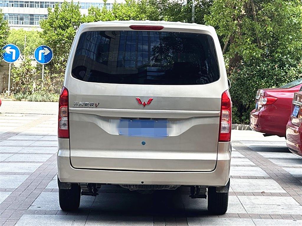 Wuling Hongguang V 2022 1.5LElectric (Volkswagen ID. series)LAR