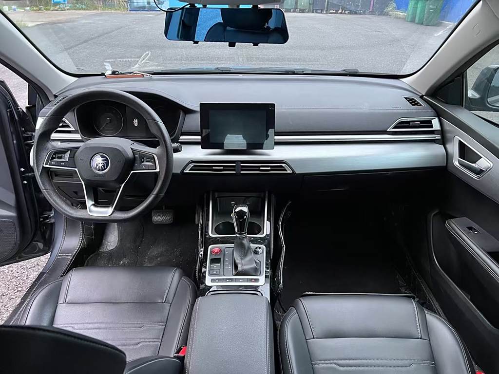 BYD Qin 2019 1.5L Автоматическая Luxury