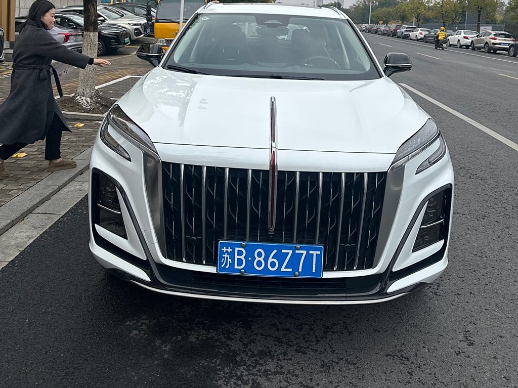 Hongqi HS3 2023 1.5T