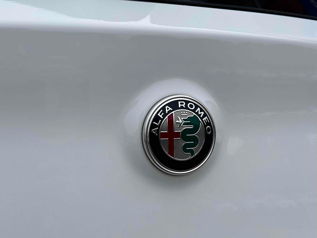 Alfa Romeo Stelvio 2021 2.0T 280HP