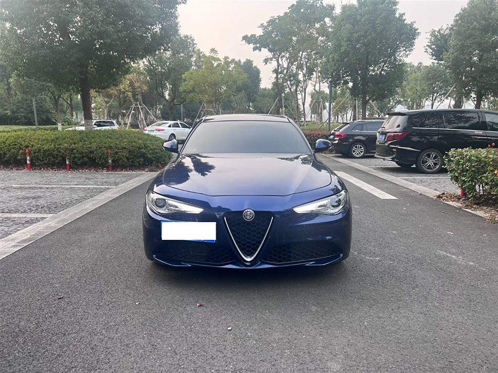 Alfa Romeo Giulia 2019 2.0T 280HP