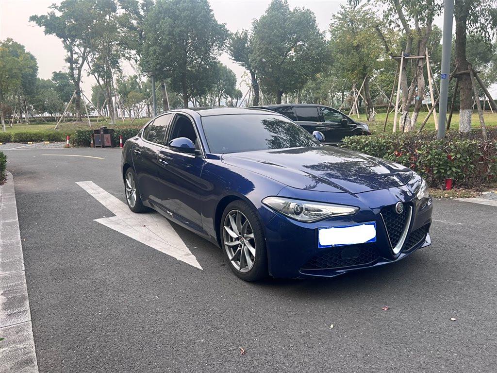 Alfa Romeo Giulia 2019 2.0T 280HP