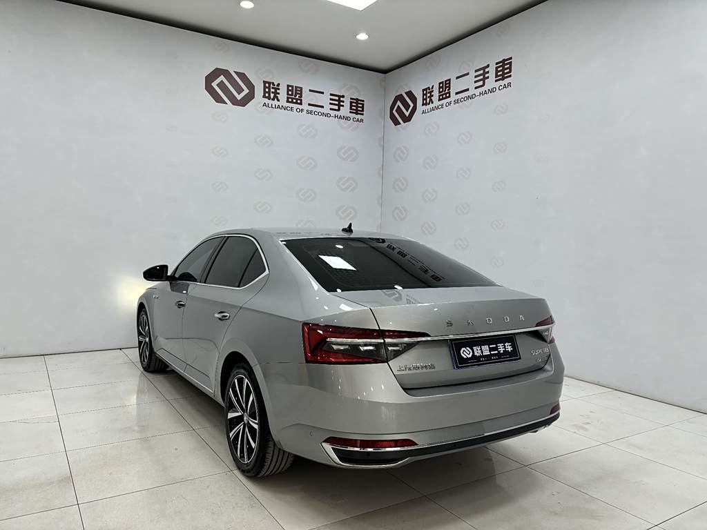 Skoda Superb 2019  TSI330 DSG