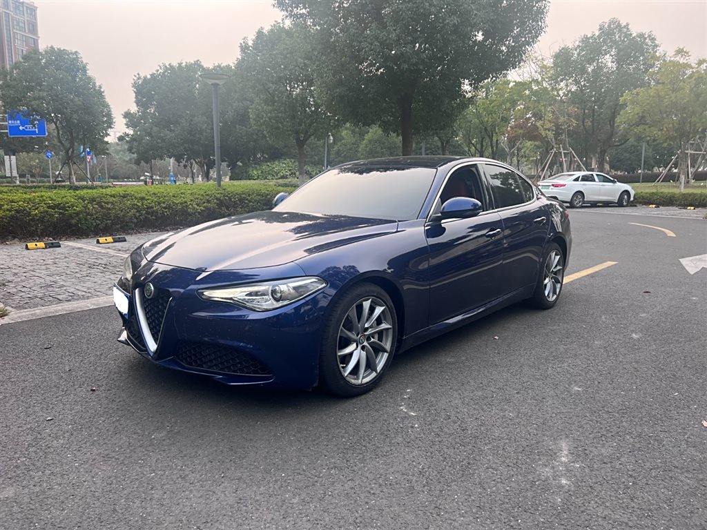 Alfa Romeo Giulia 2019 2.0T 280HP