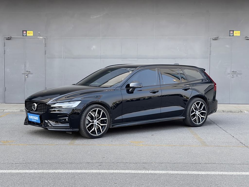 Volvo V60 2023 B5