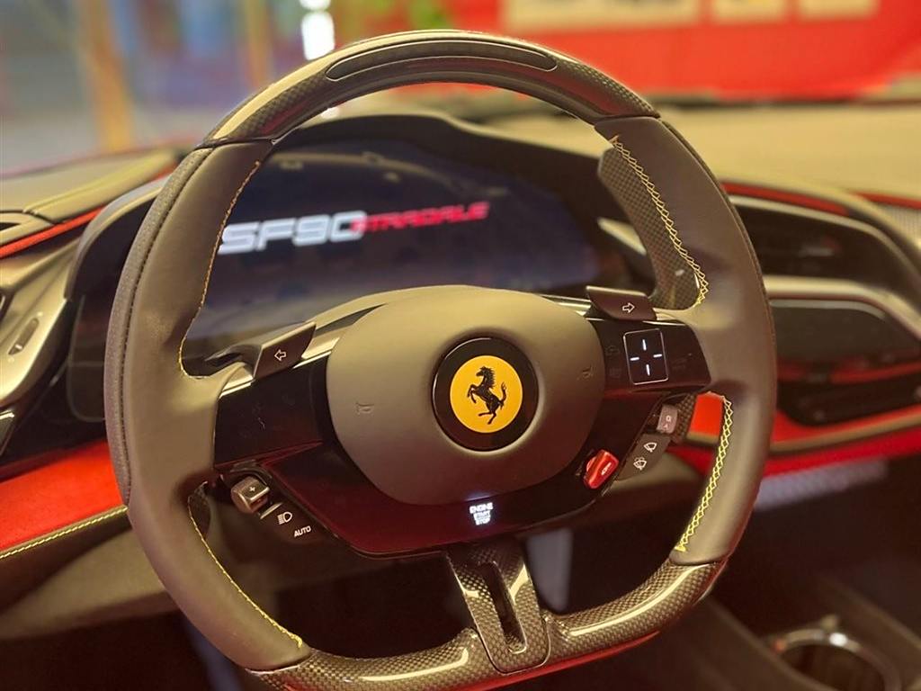 Ferrari SF90 Stradale 2020 3.9T V8 Stradale