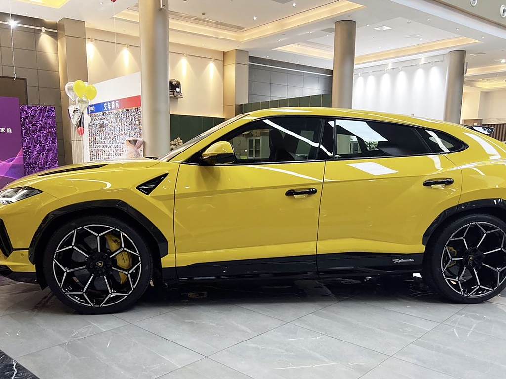 Urus 2022 4.0T V8 Performante