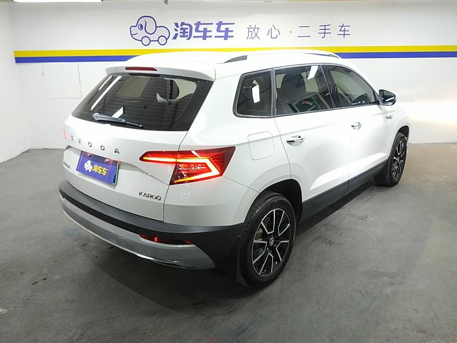 Skoda Karoq 2021 TSI280