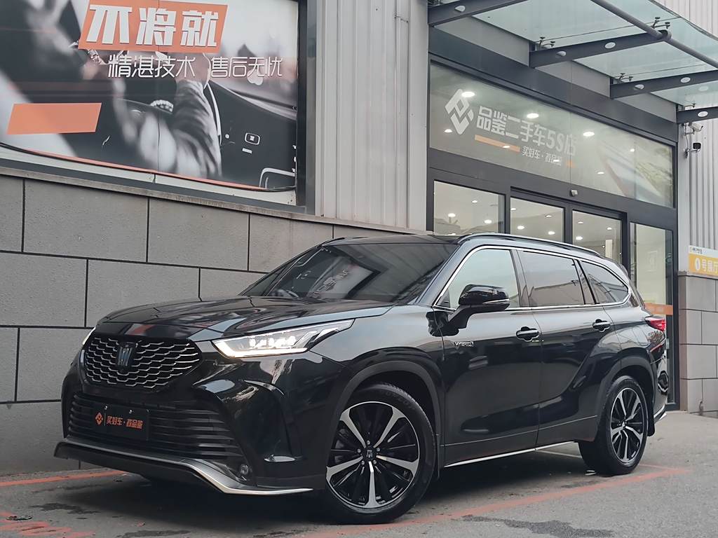 Toyota Crown Land Cruiser 2021 2.5L HEV Полный привод