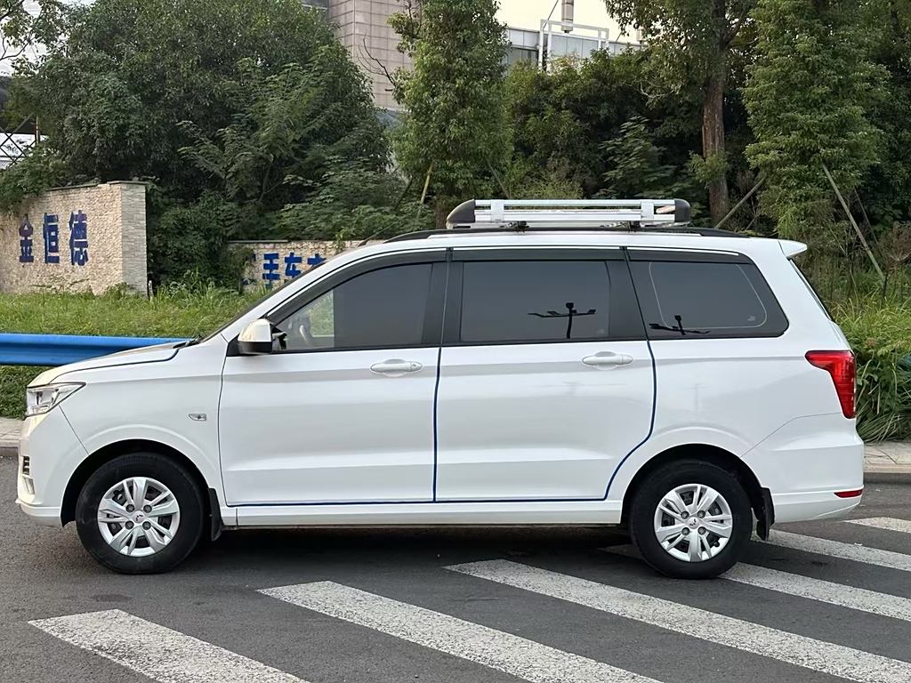 Wuling Hongguang 2021 1.5L S LAR