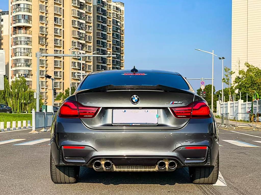 BMW M4 2019 M4Спортивный автомобиль (Sports car)