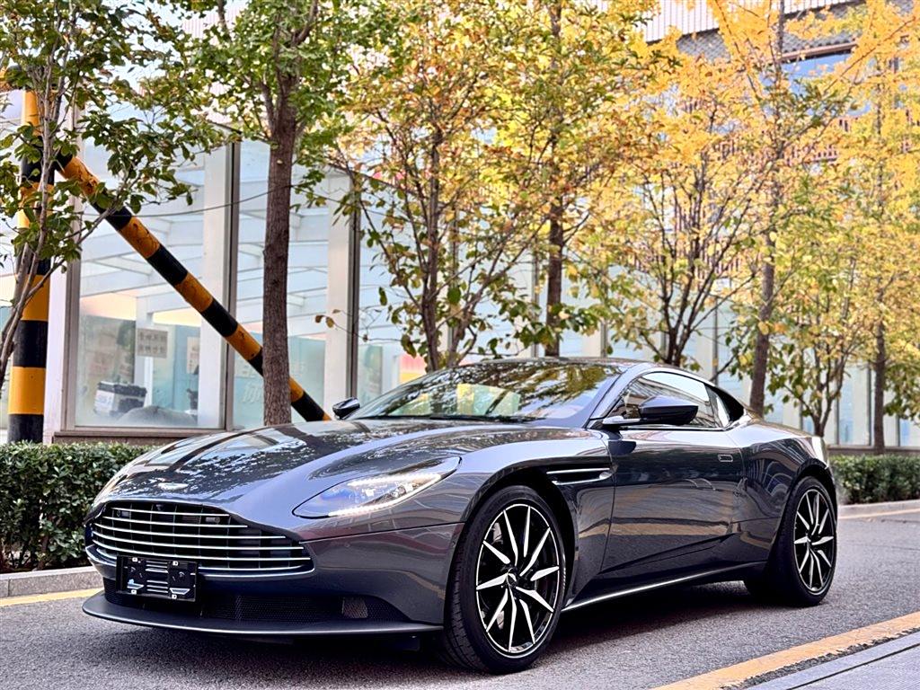 Aston Martin DB11 2023 4.0T V8 Coupe