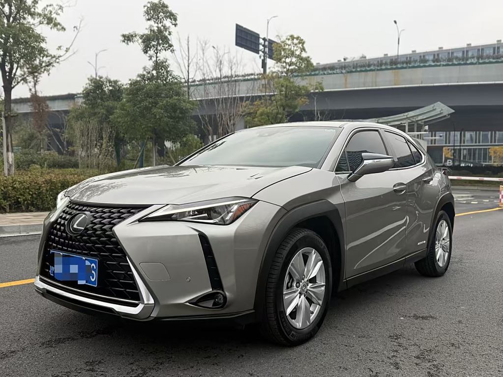 Lexus UX 2020 260h · V