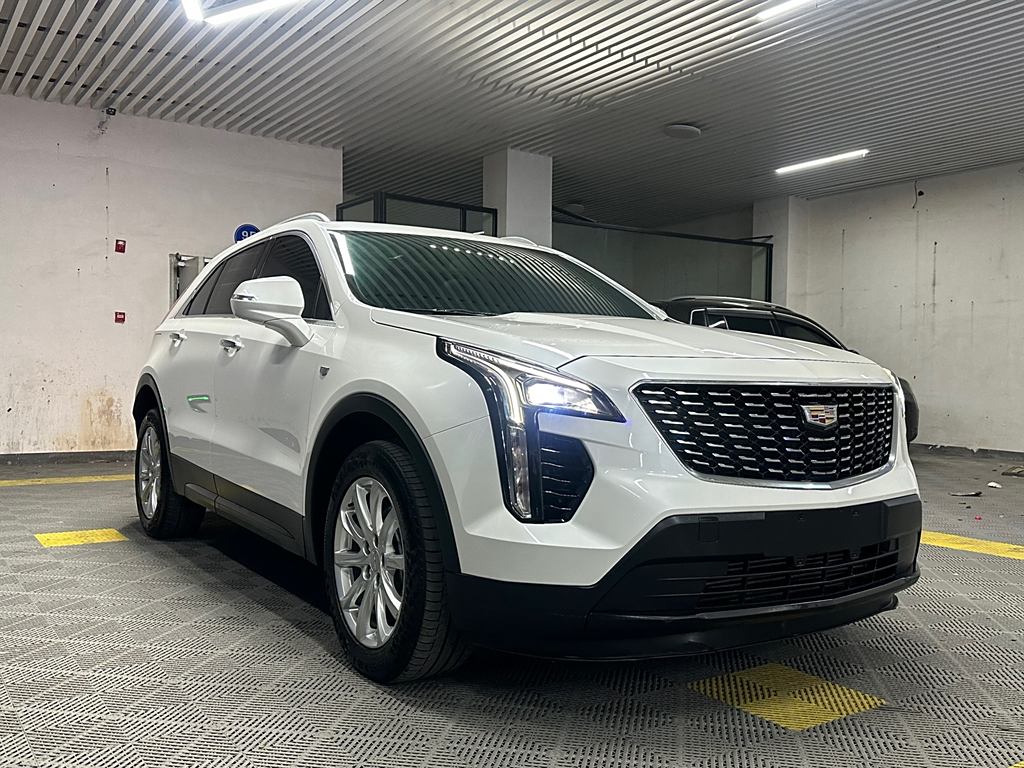 Cadillac XT4 2021 28T