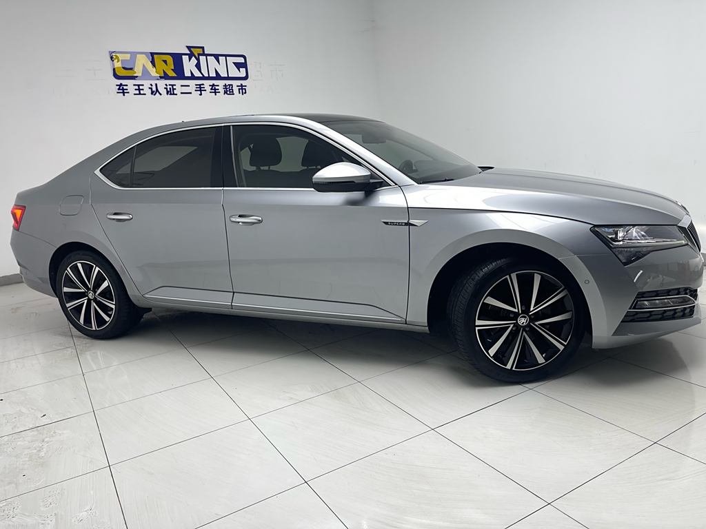 Skoda Superb 2021 TSI330 DSG