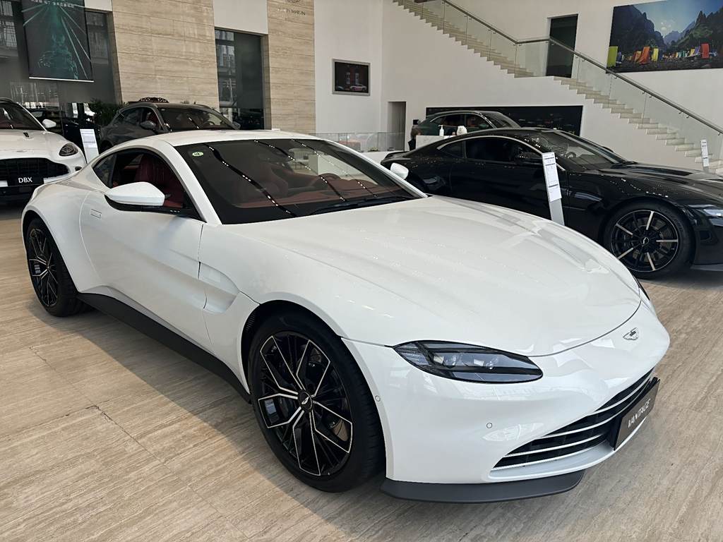 Aston Martin V8 Vantage 2023 4.0T V8 Coupe