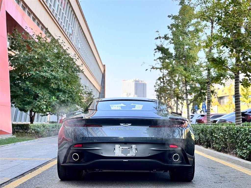 Aston Martin DB11 2023 4.0T V8 Coupe