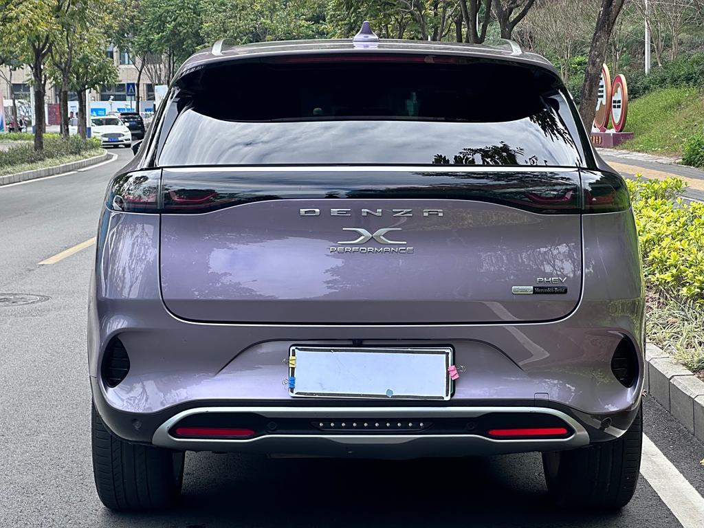 Denza X 2020 PHEV