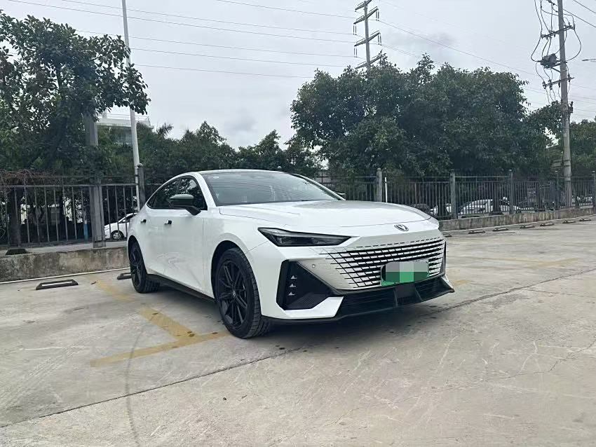 Changan UNI-V iDD 2023 iDD 1.5T 113km