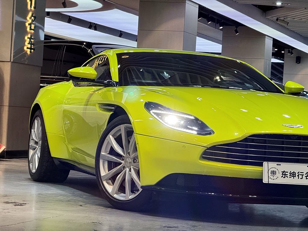 Aston Martin DB11 2019 4.0T V8 Coupe