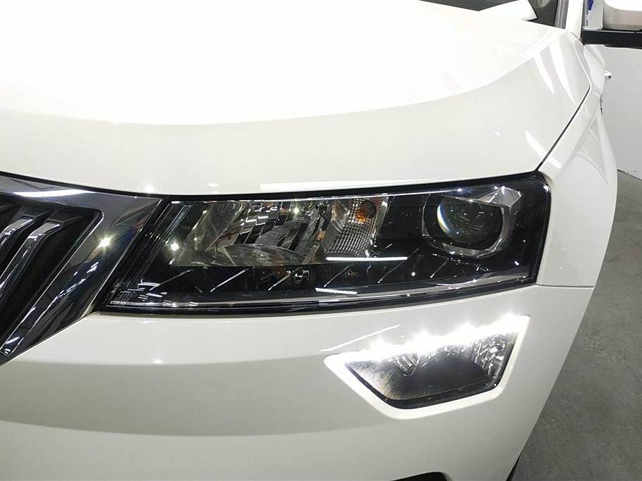 Skoda Karoq 2021 TSI280