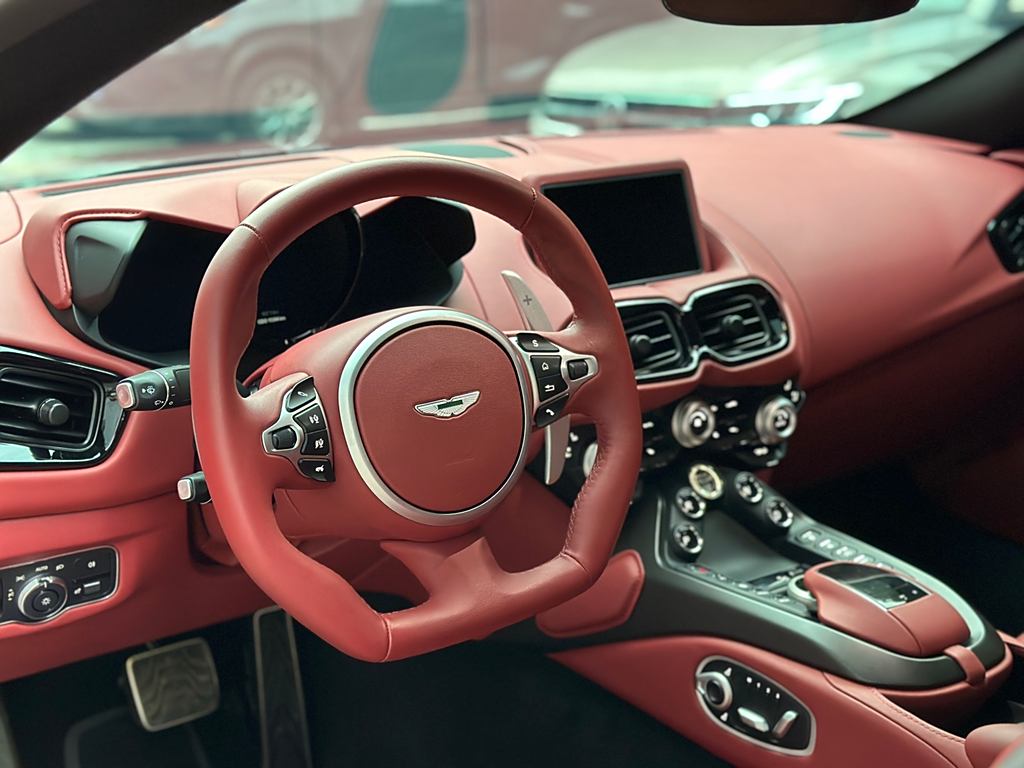 Aston Martin V8 Vantage 2022 4.0T V8 Coupe