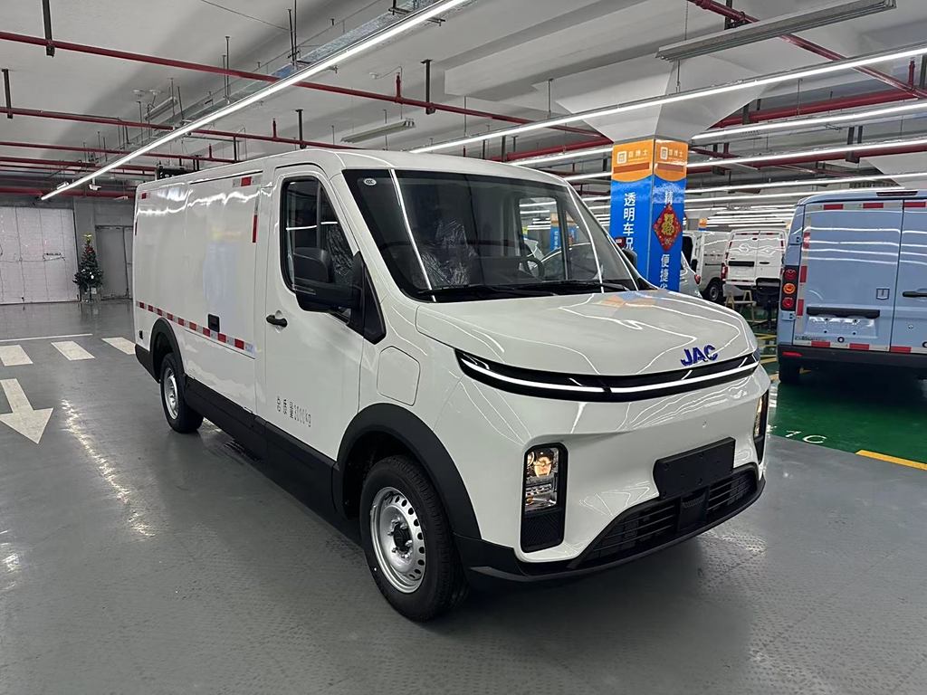 Van Baolu 2024 V8