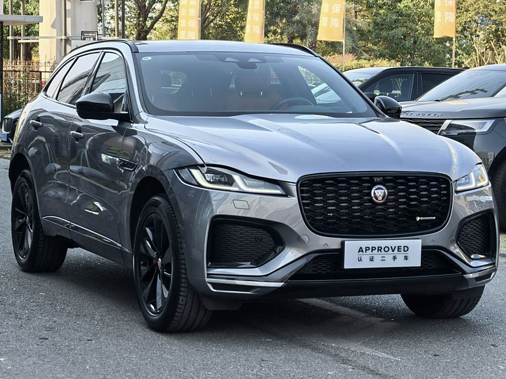 Jaguar F-PACE 2023 P250 R-Dynamic BLACK