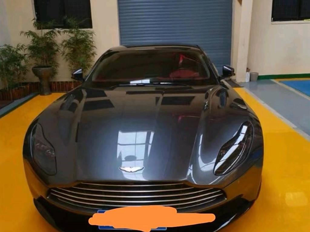 Aston Martin DB11 2020 4.0T V8 Coupe