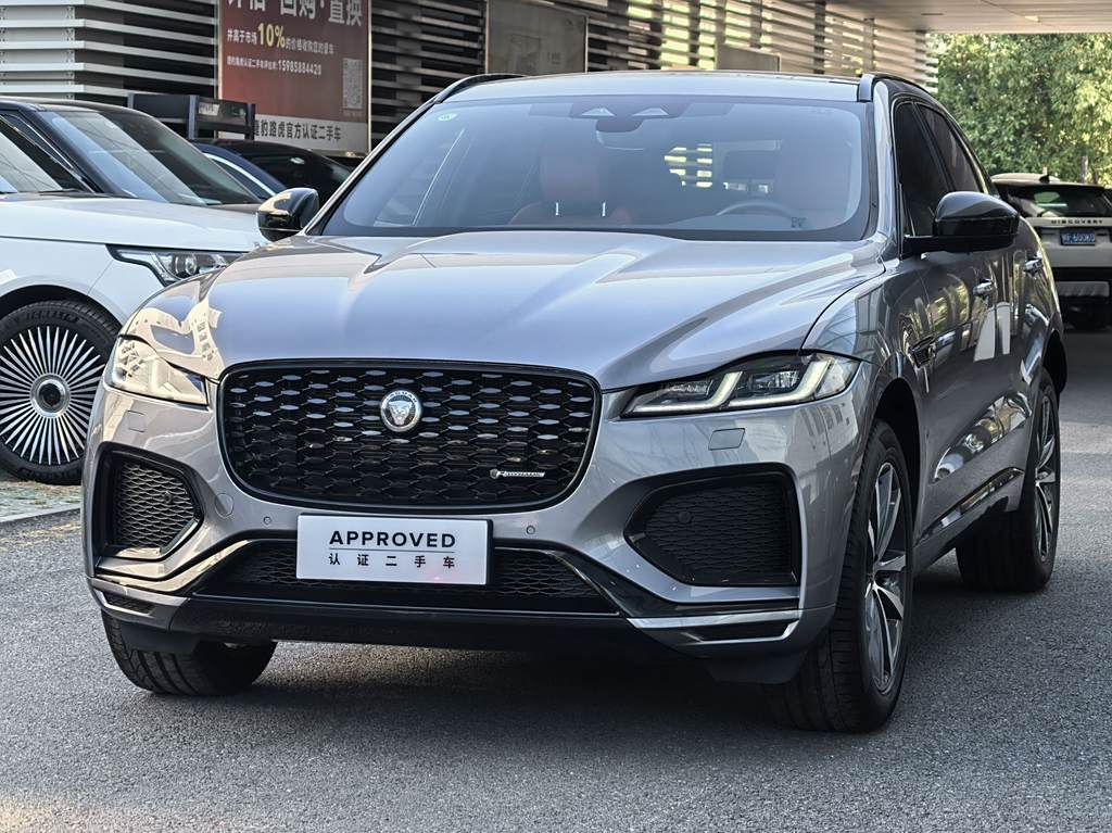 Jaguar F-PACE 2024 P250 R-Dynamic SE