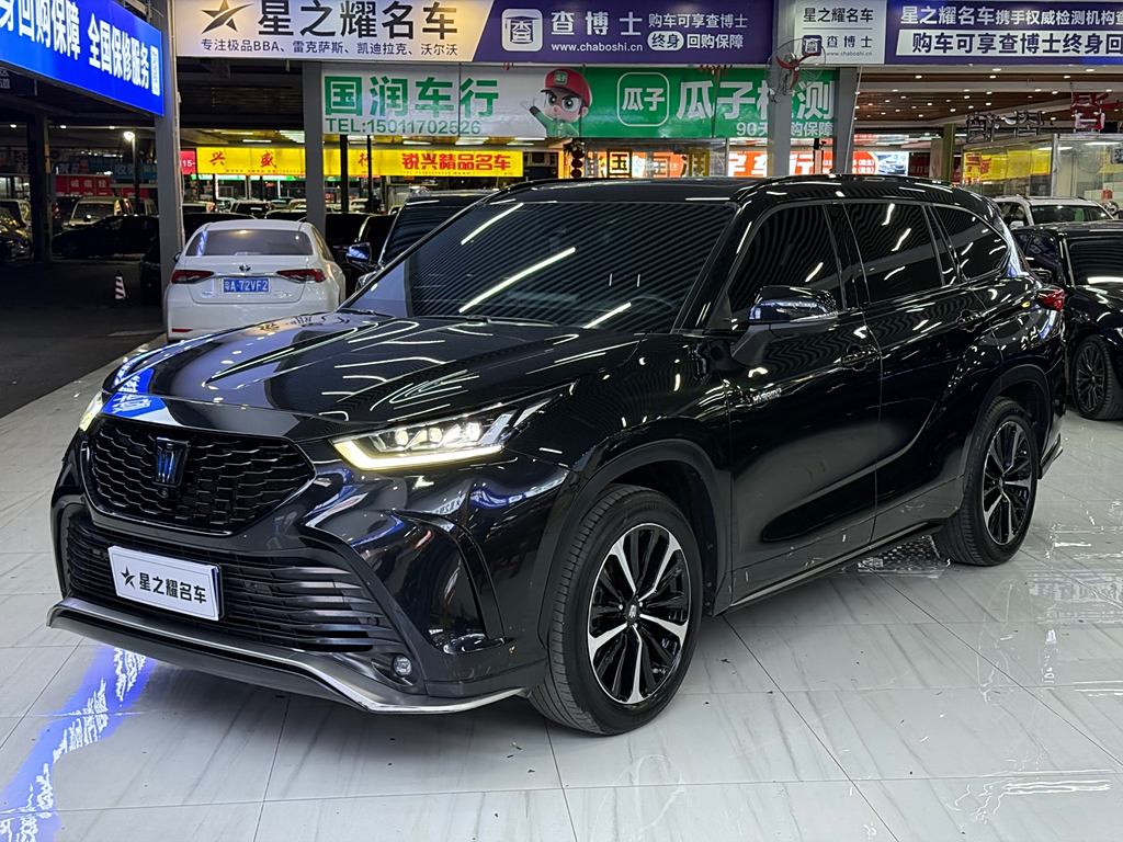 Toyota Crown Land Cruiser 2022 2.5L HEV Полный привод