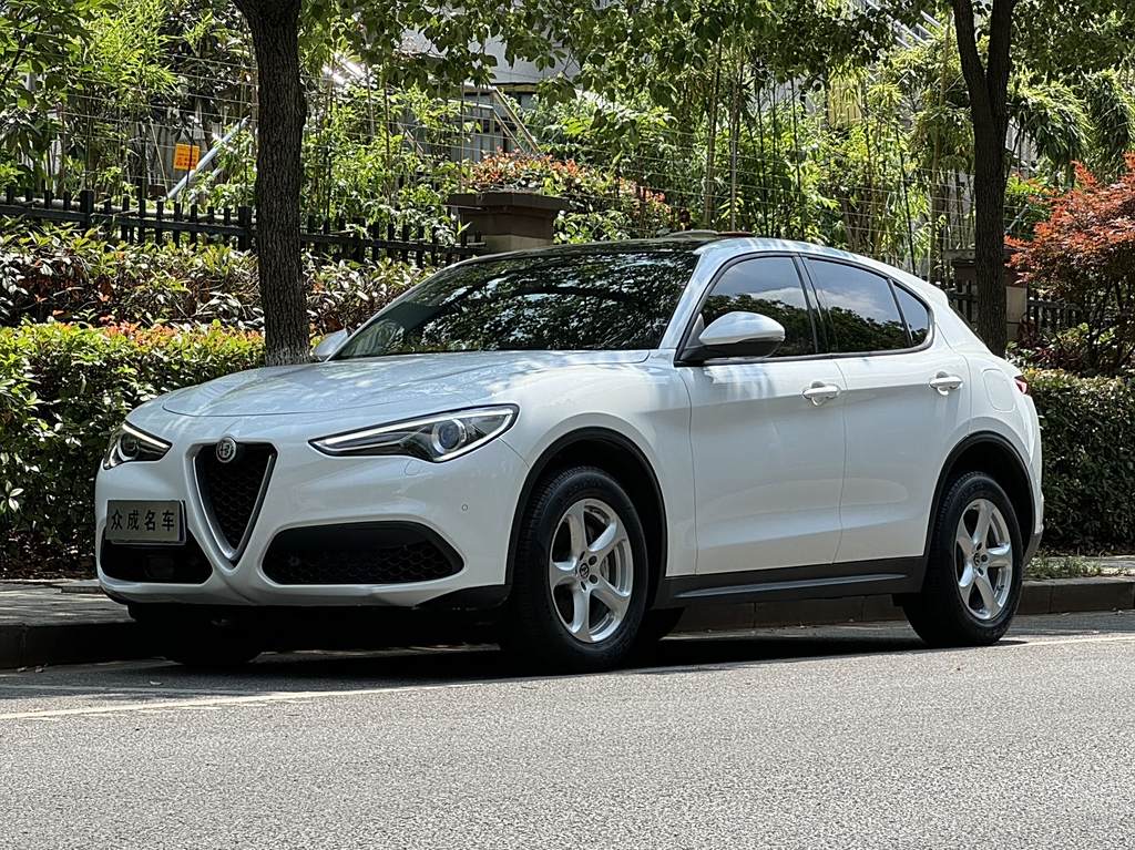 Alfa Romeo Stelvio 2017 2.0T 200HP  Elite