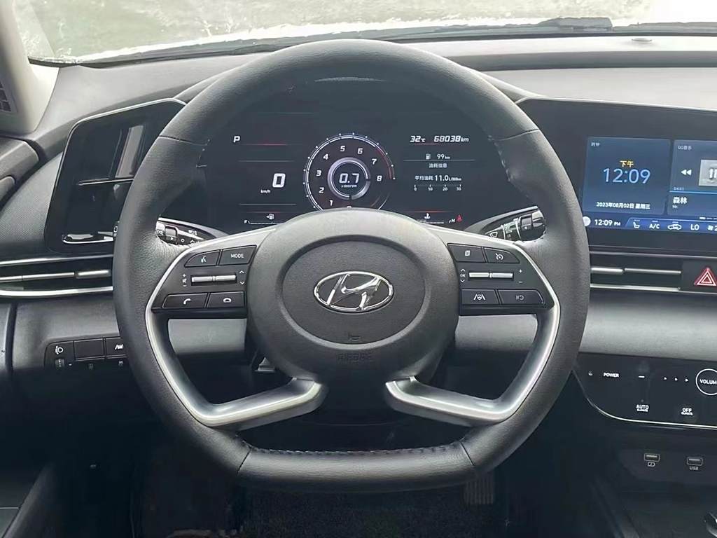 Hyundai Elantra 2021 1.5L CVT LUX