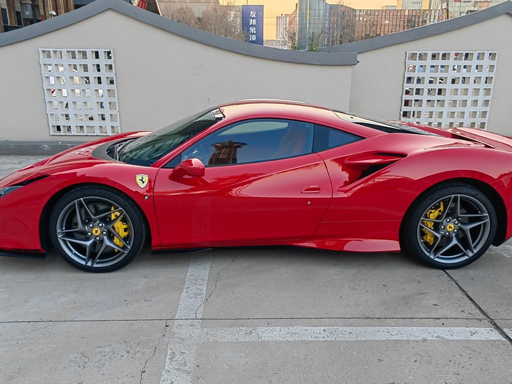 Ferrari F8 2019 Tributo 3.9T V8