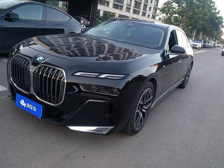 BMW 7 Series 2023 735Li M Sport Package